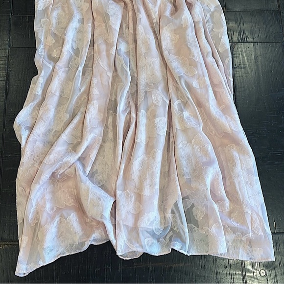 House of CB Seren Blush Floral Dress - Picture 7 of 9